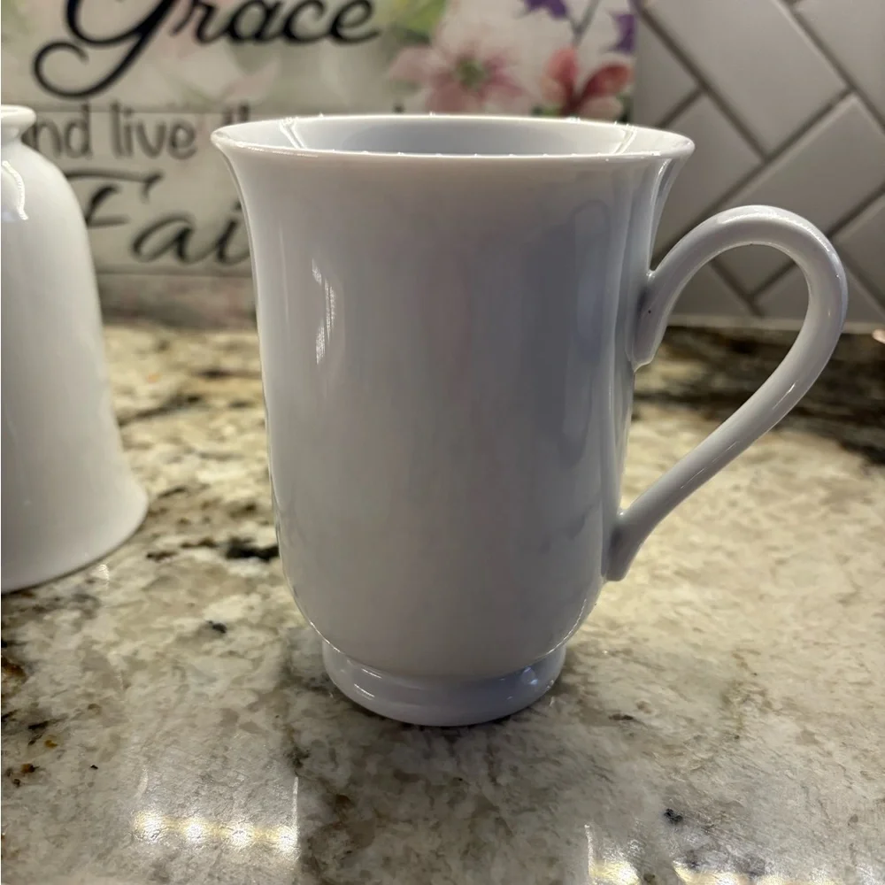 Vintage Pottery Barn Footed PB‎ White Mugs - Set of 4